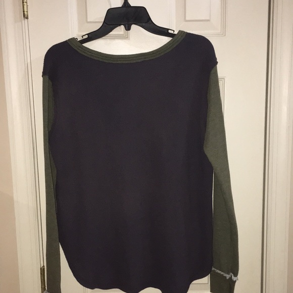 WE THE FREE TOP SIZE SMALL - Picture 5 of 6